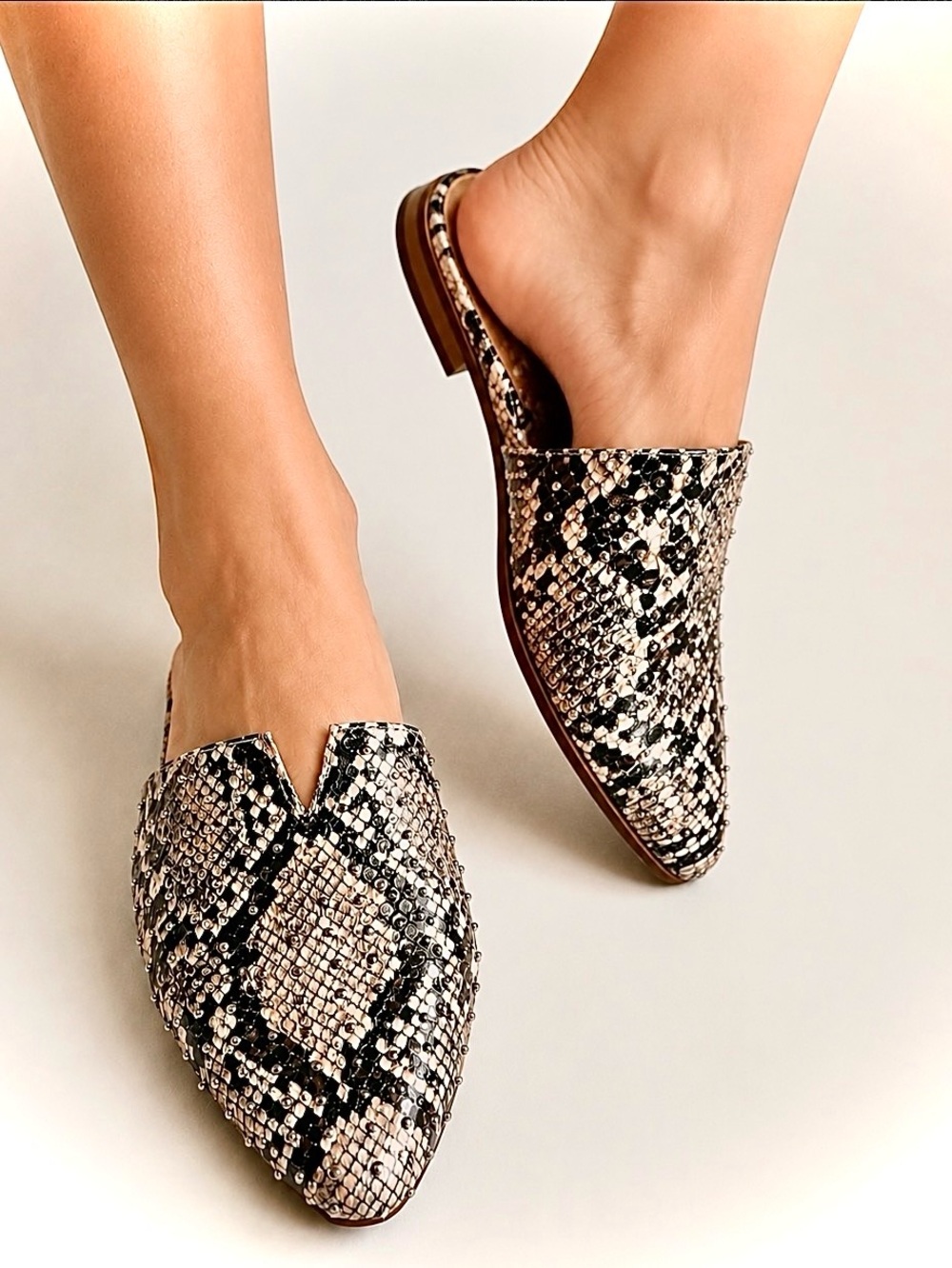 STEVE MADDEN Ally Snake Silver Studs Mule Flats Tan Black 6.5 NIB